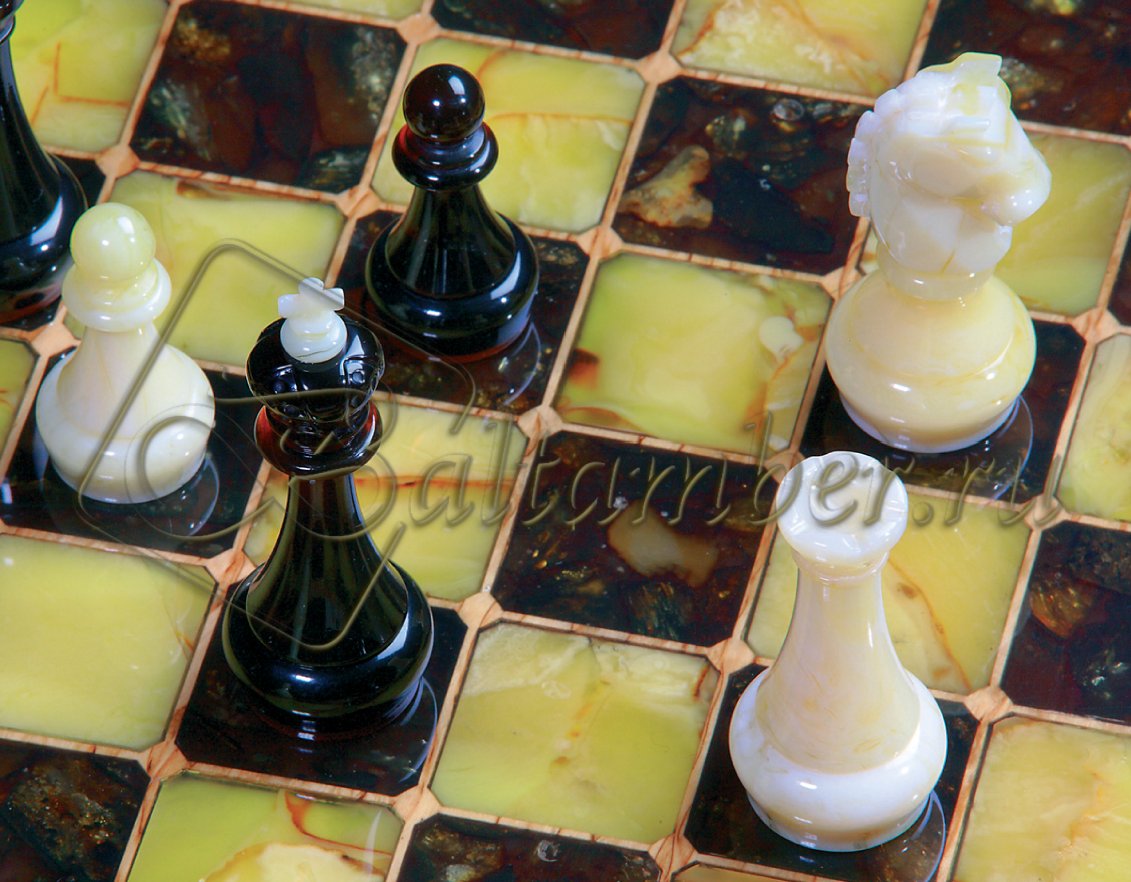 эксклюзивные янтарные шахматы