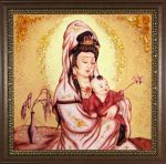 Картина из янтаря "Женщина с ребенком"