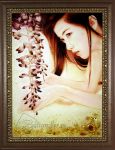 Картина из янтаря "Девушка и цветок"