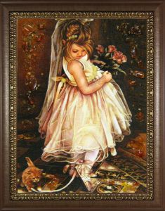Картина из янтаря "Девочка с котенком"