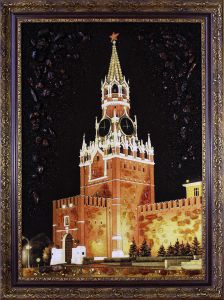 Картина из янтаря Спасская башня московского кремля