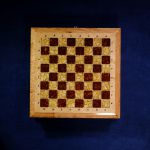 Шахматный ларец из янтаря