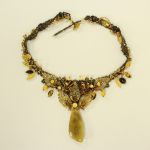Янтарное ожерелье "Мини корона"