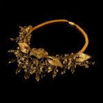 Янтарное ожерелье "Лилия" на жгуте