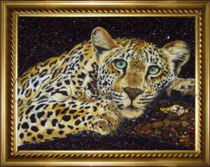 Картина из янтаря "Леопард"