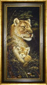 Картина из янтаря "Львица и львенок"