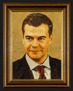 Панно мозаика из янтаря «Портрет Д.А. Медведева»