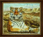 Картина из янтаря «Тигр в горах»